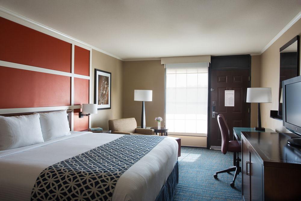 The At Opryland, A Gaylord Nashville