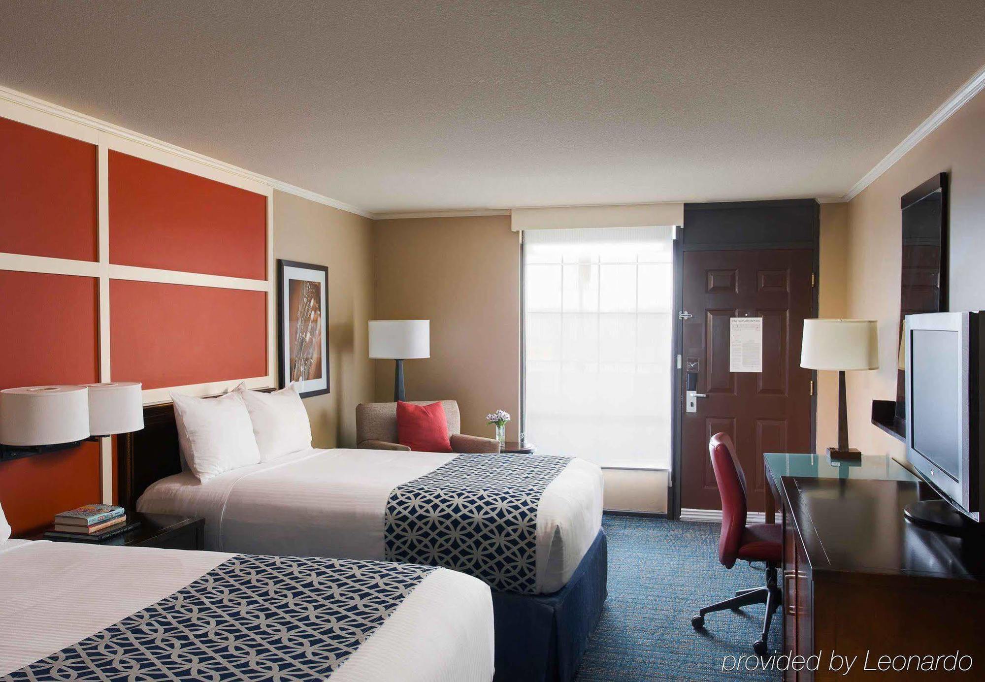 The At Opryland, A Gaylord 3*